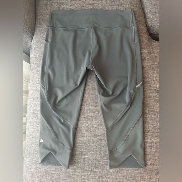 Lululemon Women Capris Leggings 18,5 in Size 12 - Picture 3 of 14